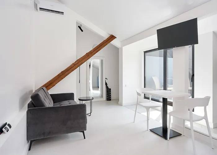 White Door Mansard Heart Of 2 *